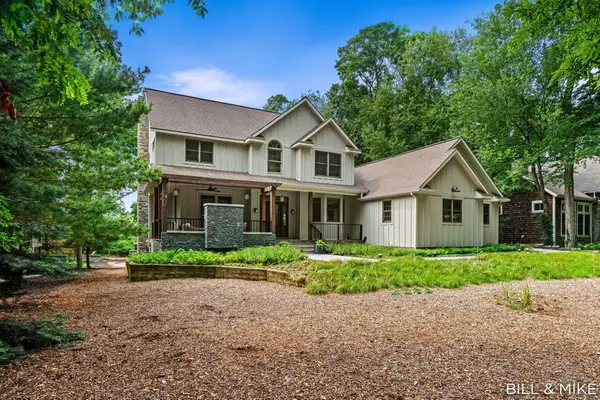 2840 Lake Breeze Drive, Fennville, MI 49408