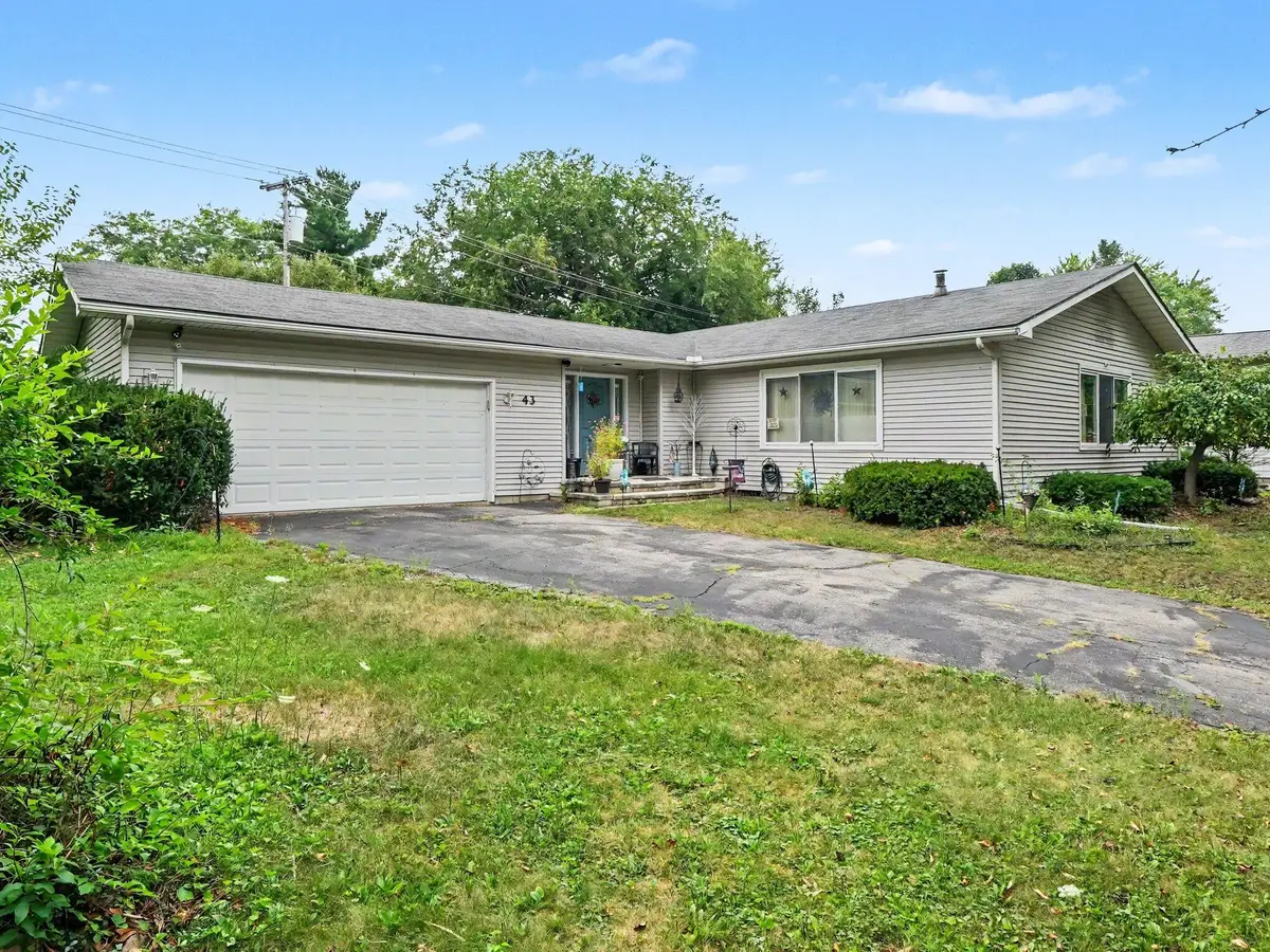 43 Butternut Court, Chelsea, MI 48118 - #1