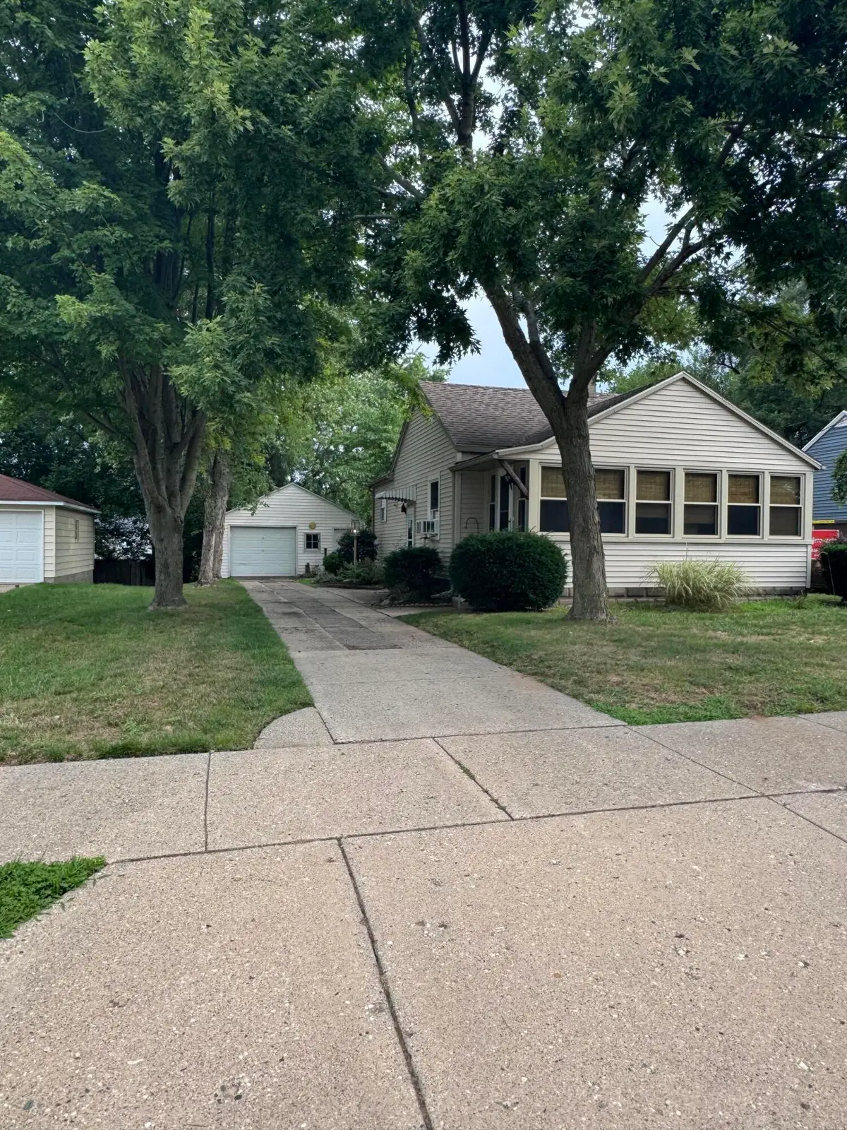 833 Kenneth Street Sw, Wyoming, MI 49509 - #1