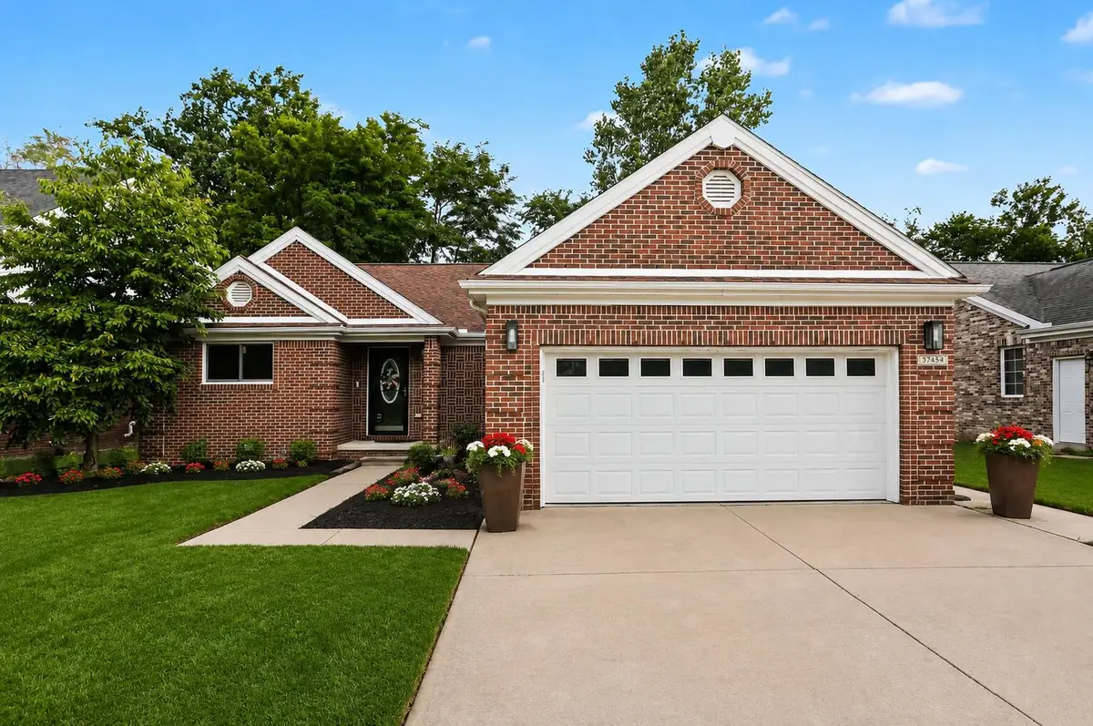 37454 Eagle Drive, Livonia, MI 48150 - #1