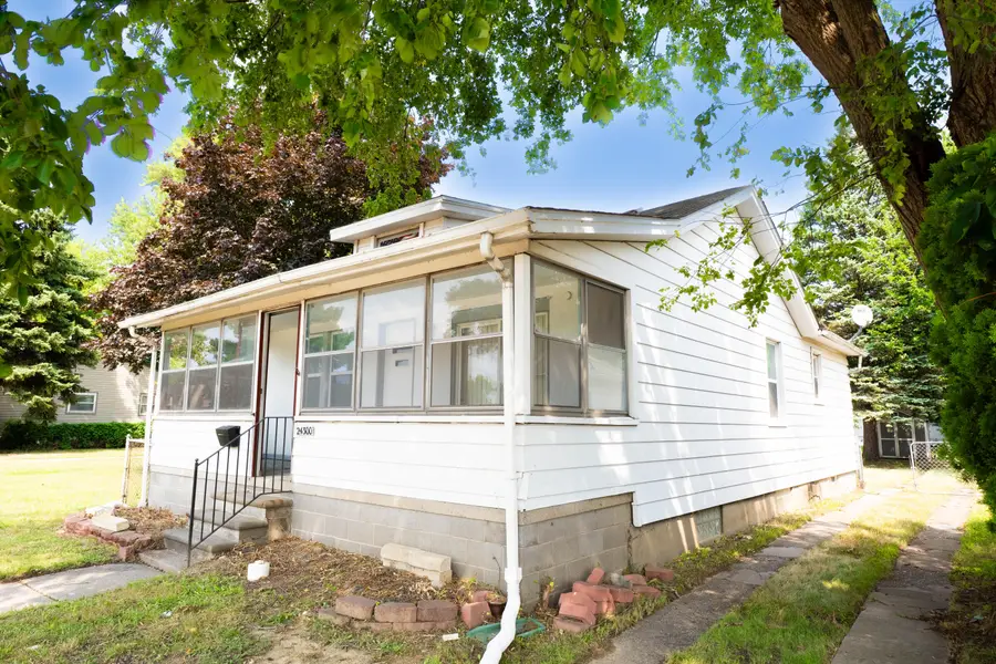 24300 Melrose Avenue, Eastpointe, MI 48021 - #2