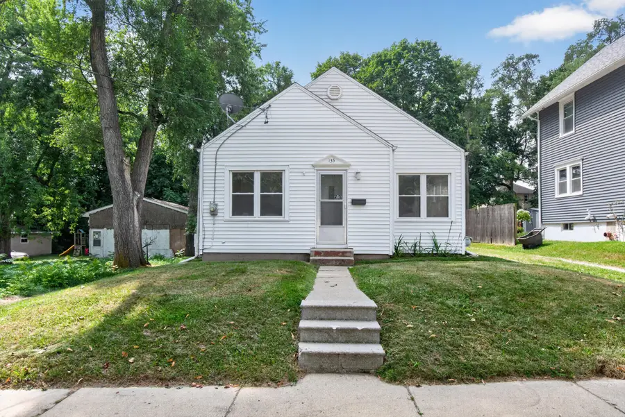 135 E Mansion, Jackson, MI 49203 - #2