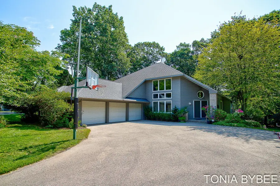 2302 Timberlee Drive, Holland, MI 49424 - #2