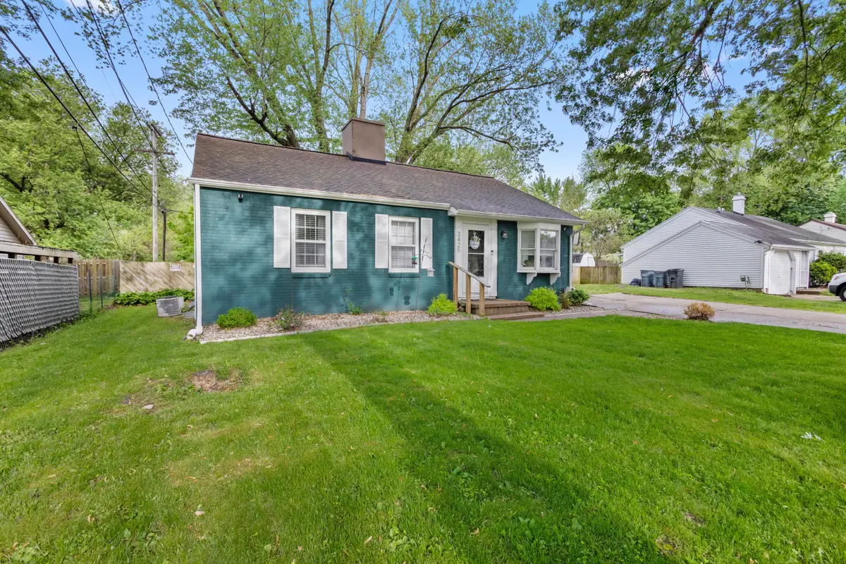 3425 Cambridge Avenue, Jackson, MI 49203 - #1