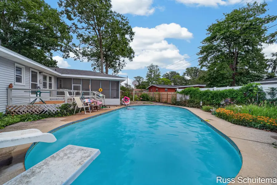 1501 Greenwich Road, Roosevelt Park, MI 49441 - #2