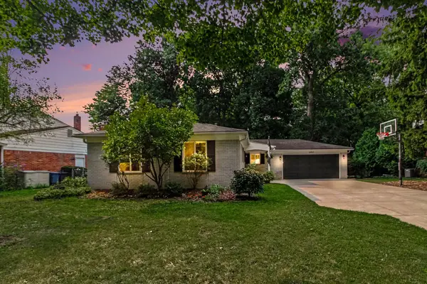 2880 Pebble Creek Drive, Ann Arbor, MI 48108