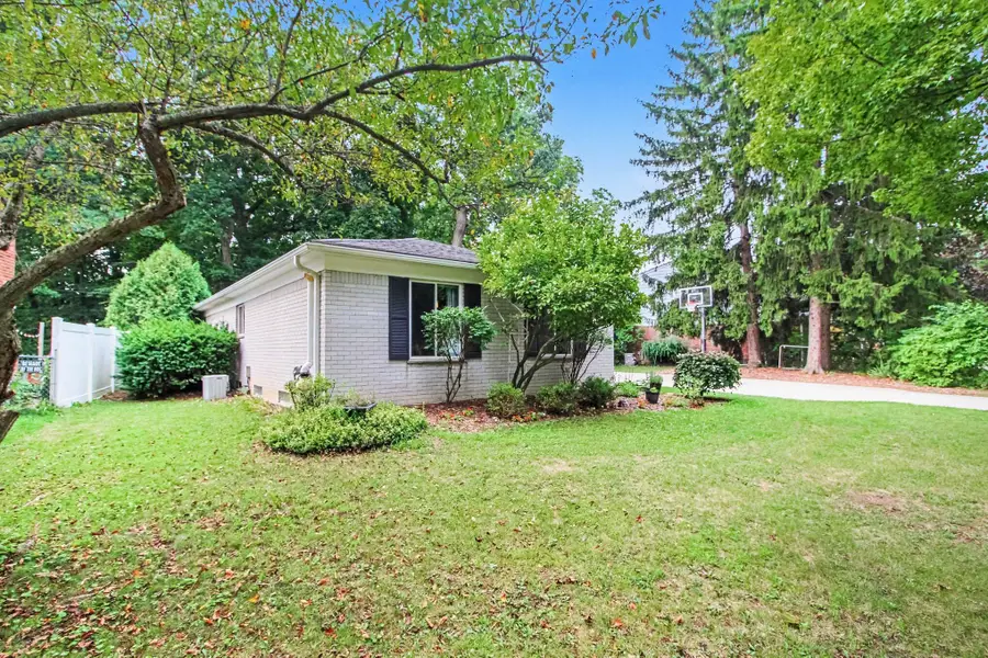 2880 Pebble Creek Drive, Ann Arbor, MI 48108 - #3