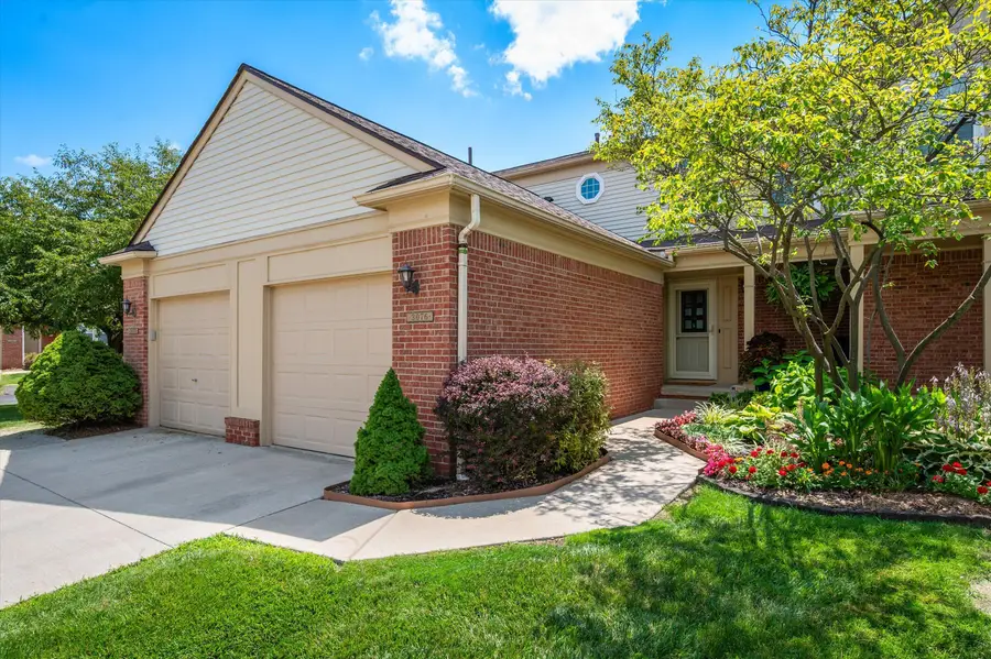 3076 Village Circle N, Ann Arbor, MI 48108 - #3