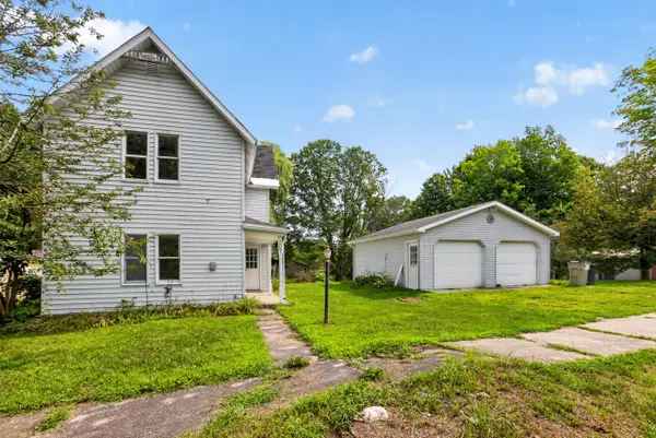 209 Underwood Avenue, Leroy, MI 49655