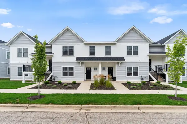 2104 Sherwood Avenue, Holland, MI 49423
