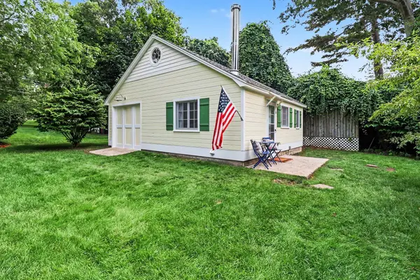 995 N Lakeshore Drive #6, Ludington, MI 49431