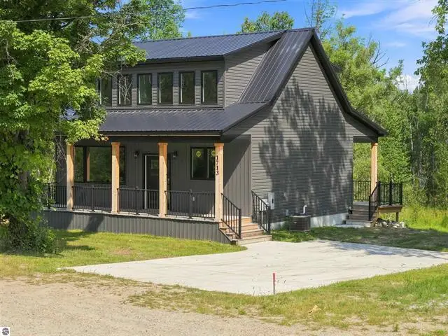1713 Vanderlip Road, Traverse City, MI 49686 - #1