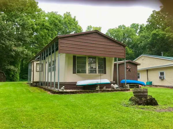 66521 Winding River Road, Constantine, MI 49042