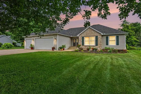 46820 Woodfield Drive, Mattawan, MI 49071