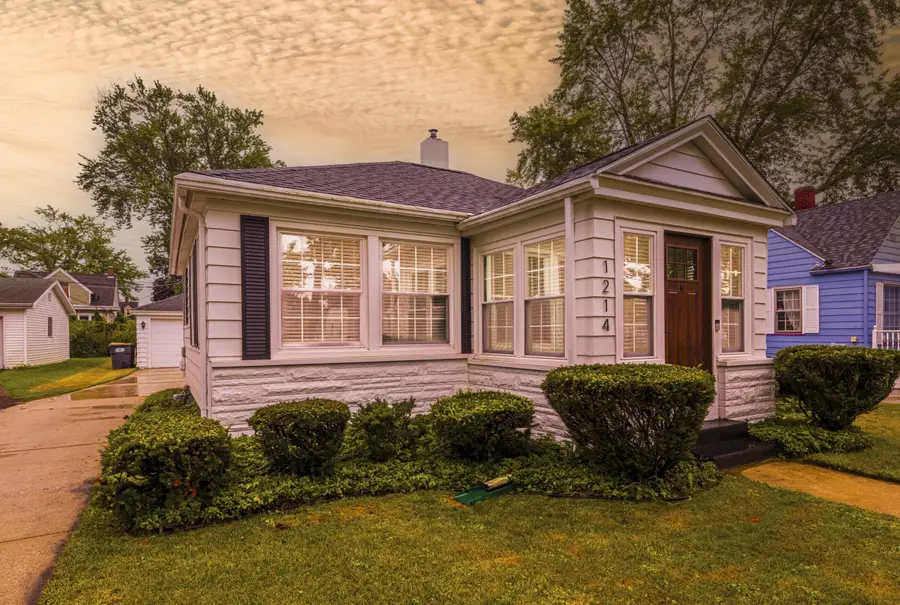 1214 Mohawk Lane, Saint Joseph, MI 49085 - #2
