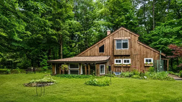 4315 Hipps Hollow Road, Eau Claire, MI 49111