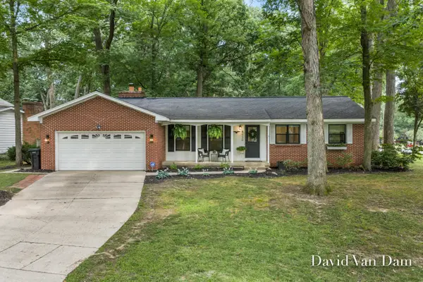 4930 Poinsettia Avenue Se, Kentwood, MI 49508