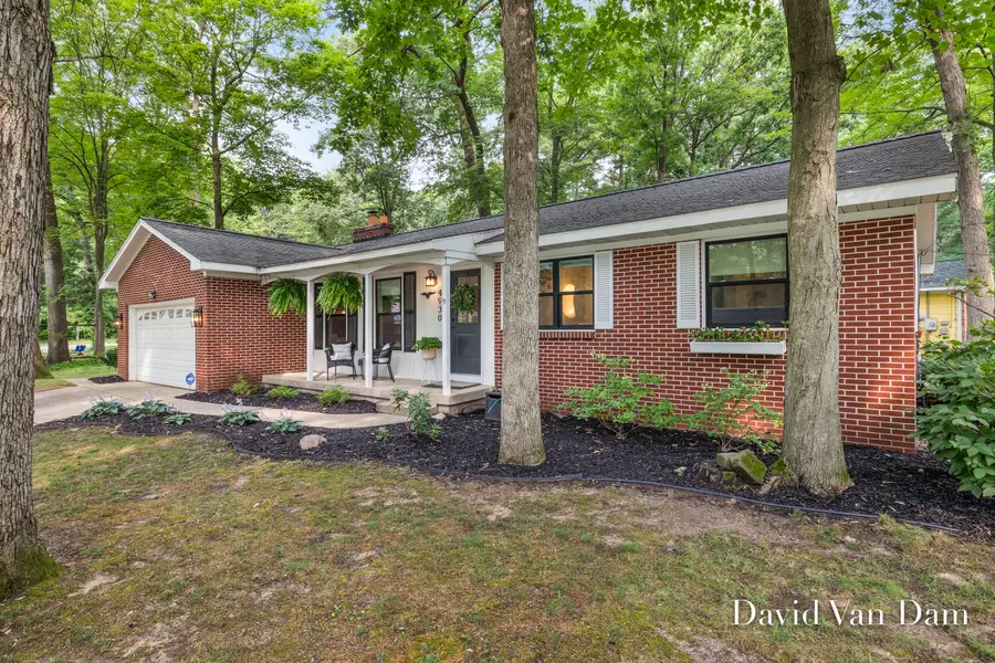 4930 Poinsettia Avenue Se, Kentwood, MI 49508 - #3
