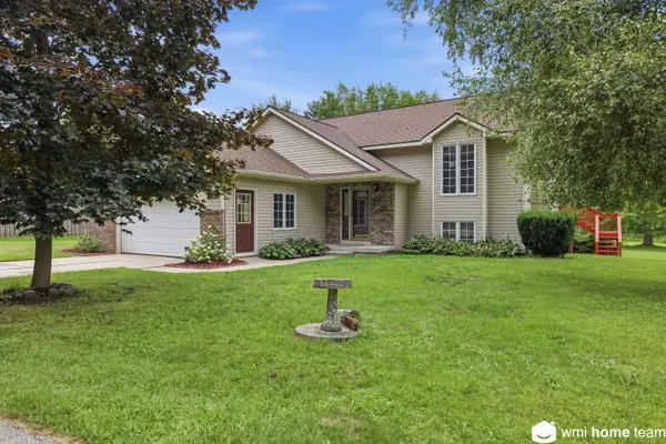 5303 Tiffany Avenue Ne, Rockford, MI 49341