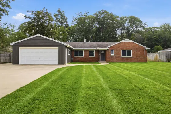 3988 Stryker Drive, Norton Shores, MI 49441