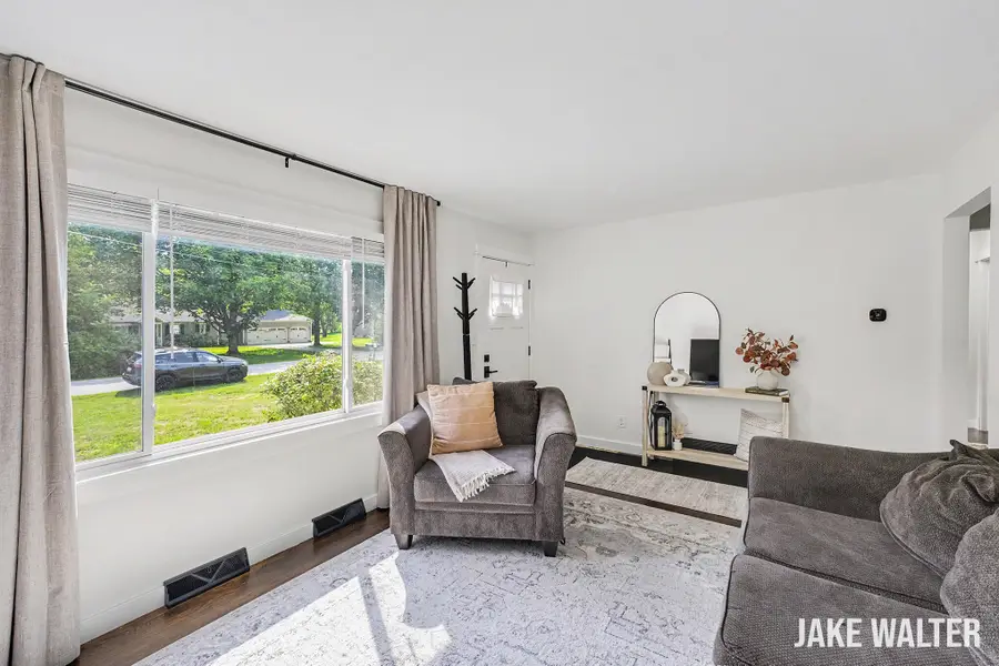 7555 22nd Avenue, Jenison, MI 49428 - #3