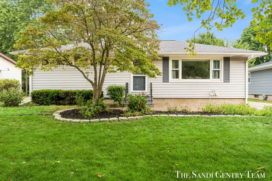 1015 Taylor Avenue, Grand Haven, MI 49417 - #3