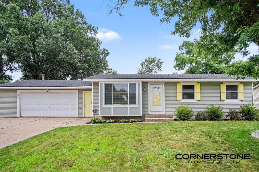 5098 Wallingford Drive Nw, Comstock Park, MI 49321 - #2