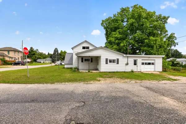 314 Decalb Street, Reed City, MI 49677