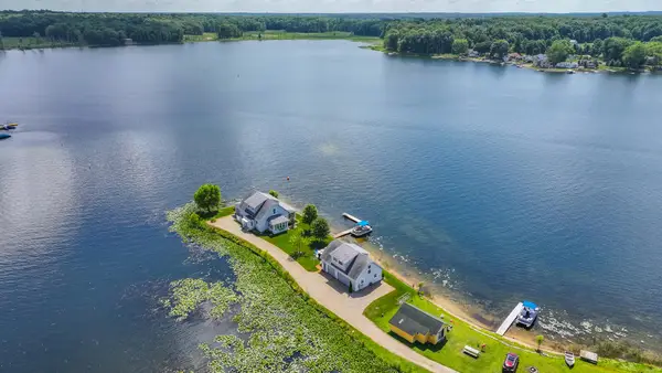 80885 County Road 652, Lawton, MI 49065