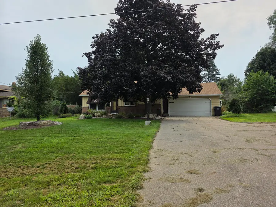 11674 8th Avenue Nw, Grand Rapids, MI 49534 - #2