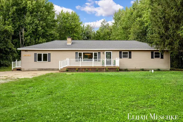 3240 E Riley Thompson Road, Twin Lake, MI 49457