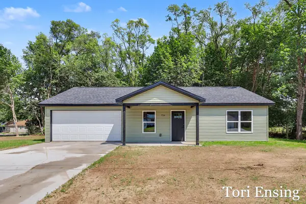 726 N Burgess Street, Greenville, MI 48838