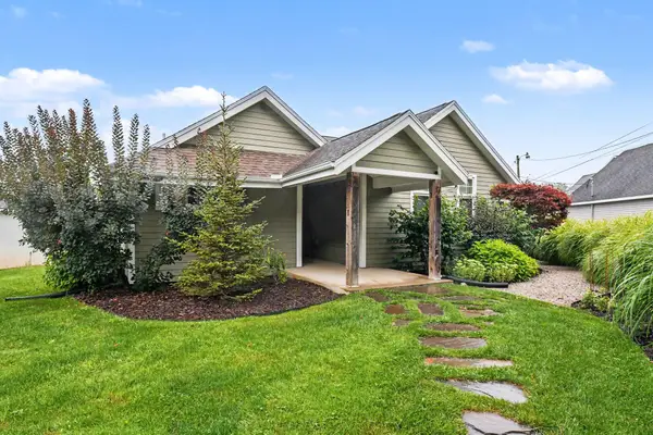 66055 South Drive, Cassopolis, MI 49031