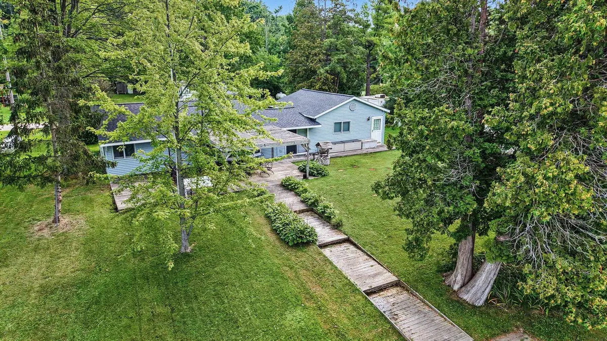 2895 S Spring Drive, Fremont, MI 49412 - #1