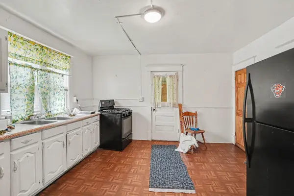 727 NW 6th Street Nw, Grand Rapids, MI 49504