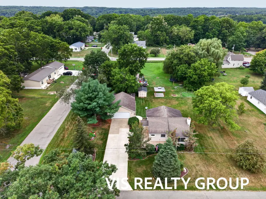 125 E Jefferson Street, Newaygo, MI 49337 - #3