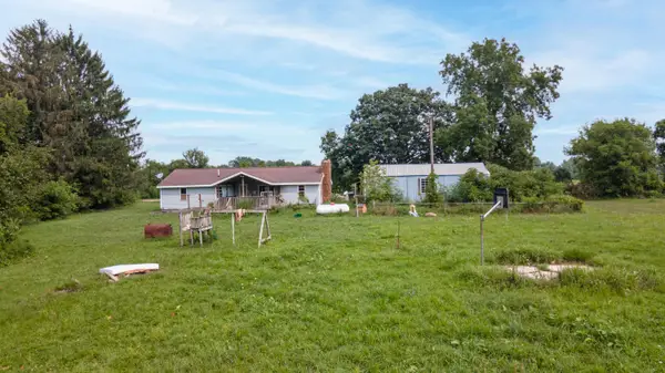 876 110th Avenue, Plainwell, MI 49080