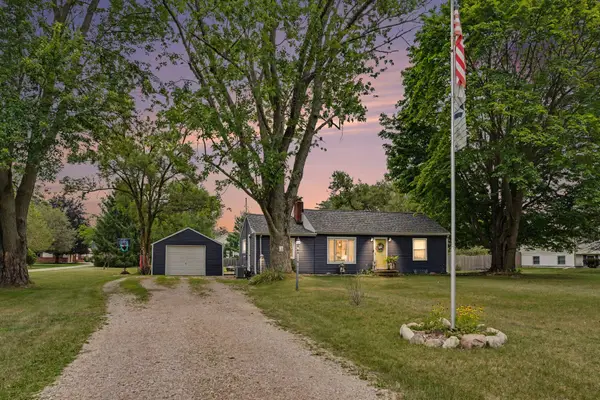 929 Bacon Avenue, Portage, MI 49002