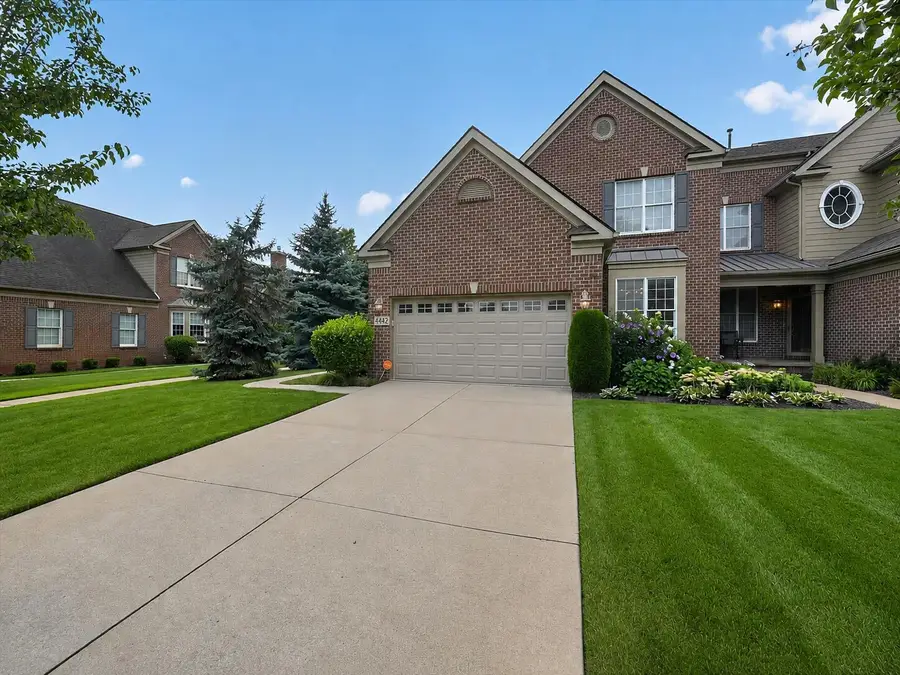 44742 Broadmoor Circle N, Northville, MI 48168 - #3