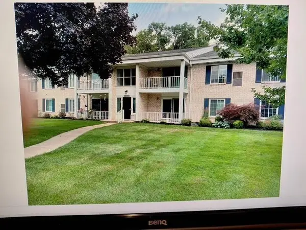 35980 Ann Arbor Trail, Livonia, MI 48150