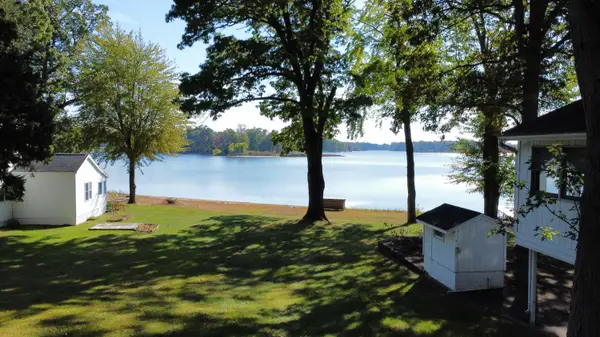 41193 N Park Street, Paw Paw, MI 49079