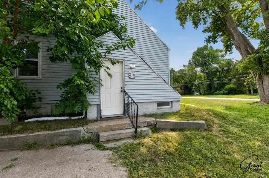 22107 15 Mile Road, Clinton Township, MI 48035 - #2