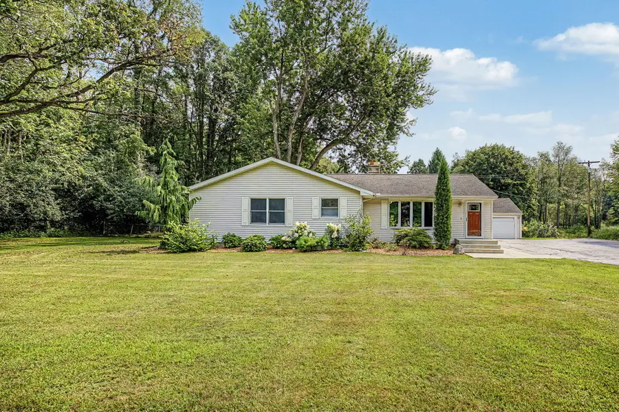 2511 Reynolds Road, Jackson, MI 49201 - #2