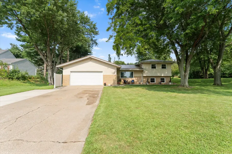 69601 Christiann Creek Drive, Edwardsburg, MI 49112 - #2