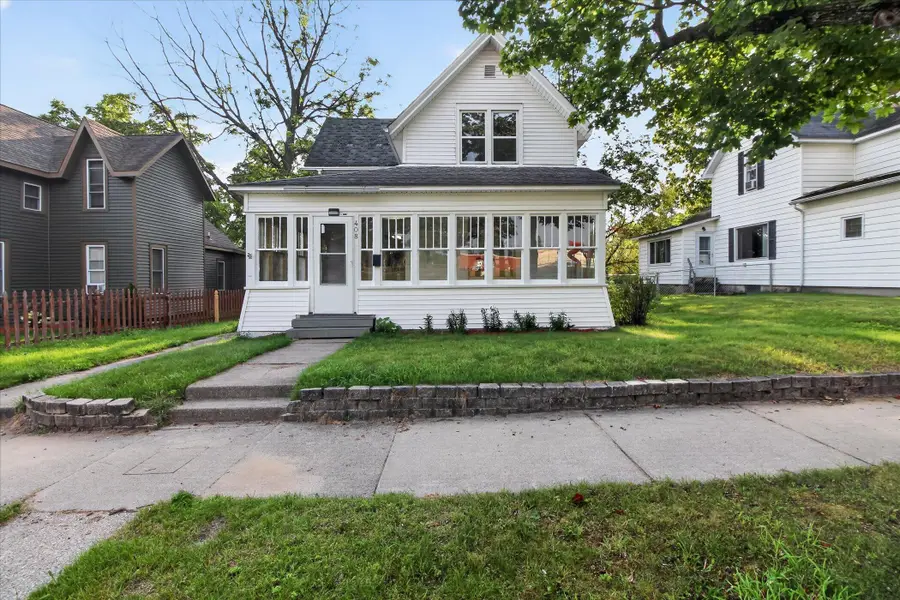 408 S Higbee Street, Reed City, MI 49677 - #2
