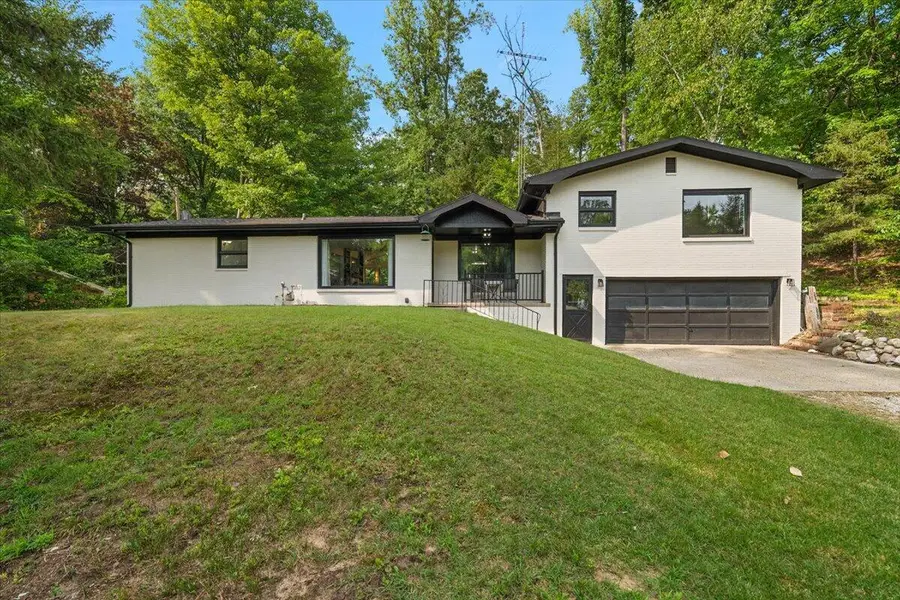 4801 Lake Street, Bridgman, MI 49106 - #3
