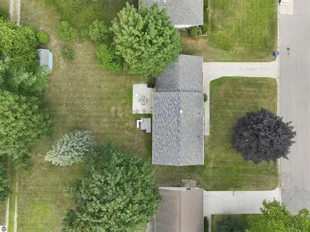 714 Sunset Lane, Cadillac, MI 49601 - #2