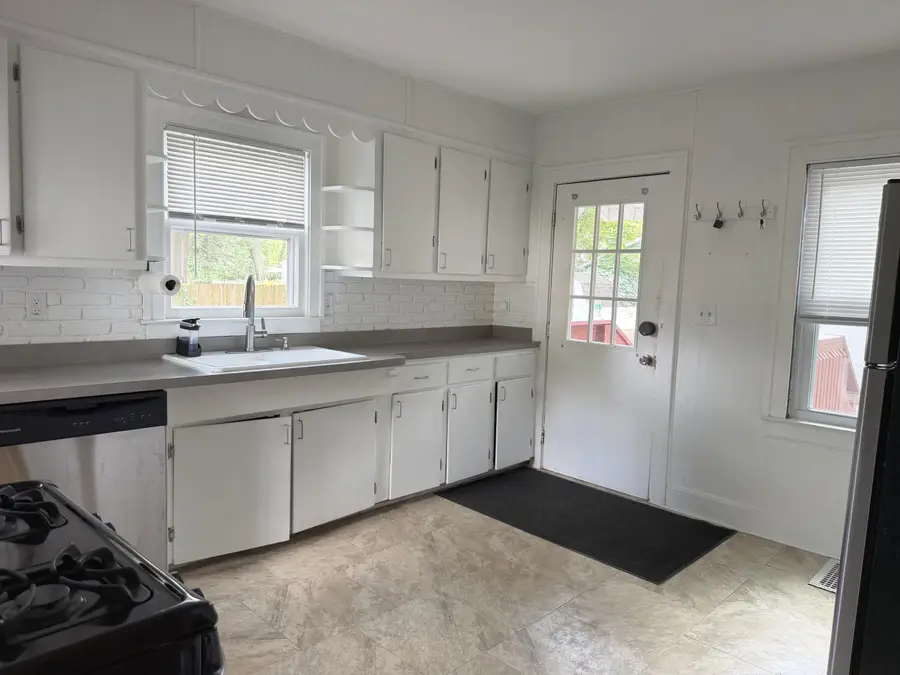 1745 Willis Avenue Nw, Grand Rapids, MI 49504 - #3