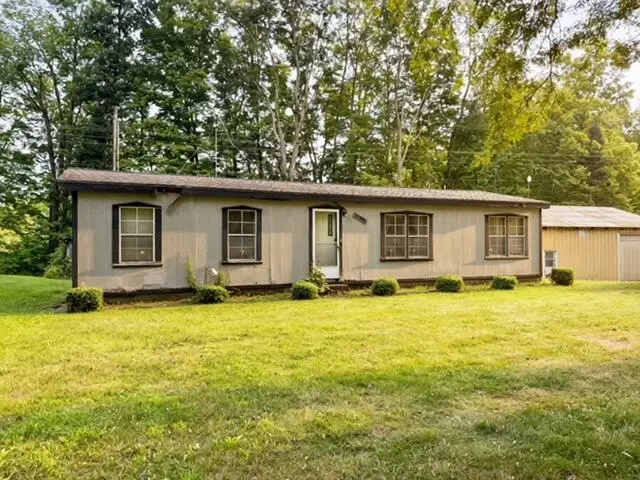 54223 Garrett, Dowagiac, MI 49047 - #1
