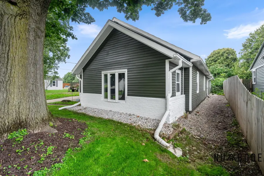 3135 Hoehn Street Nw, Grand Rapids, MI 49504 - #2